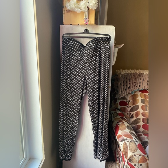 Max Edition Wide Leg Pant - Picture 2 of 5